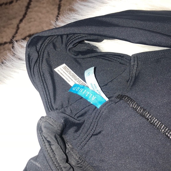 Anthropologie Allihop Zinnia Plunge One Piece Swim - Picture 8 of 8